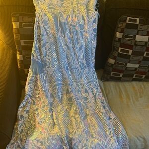 Im selling my prom dress for 150